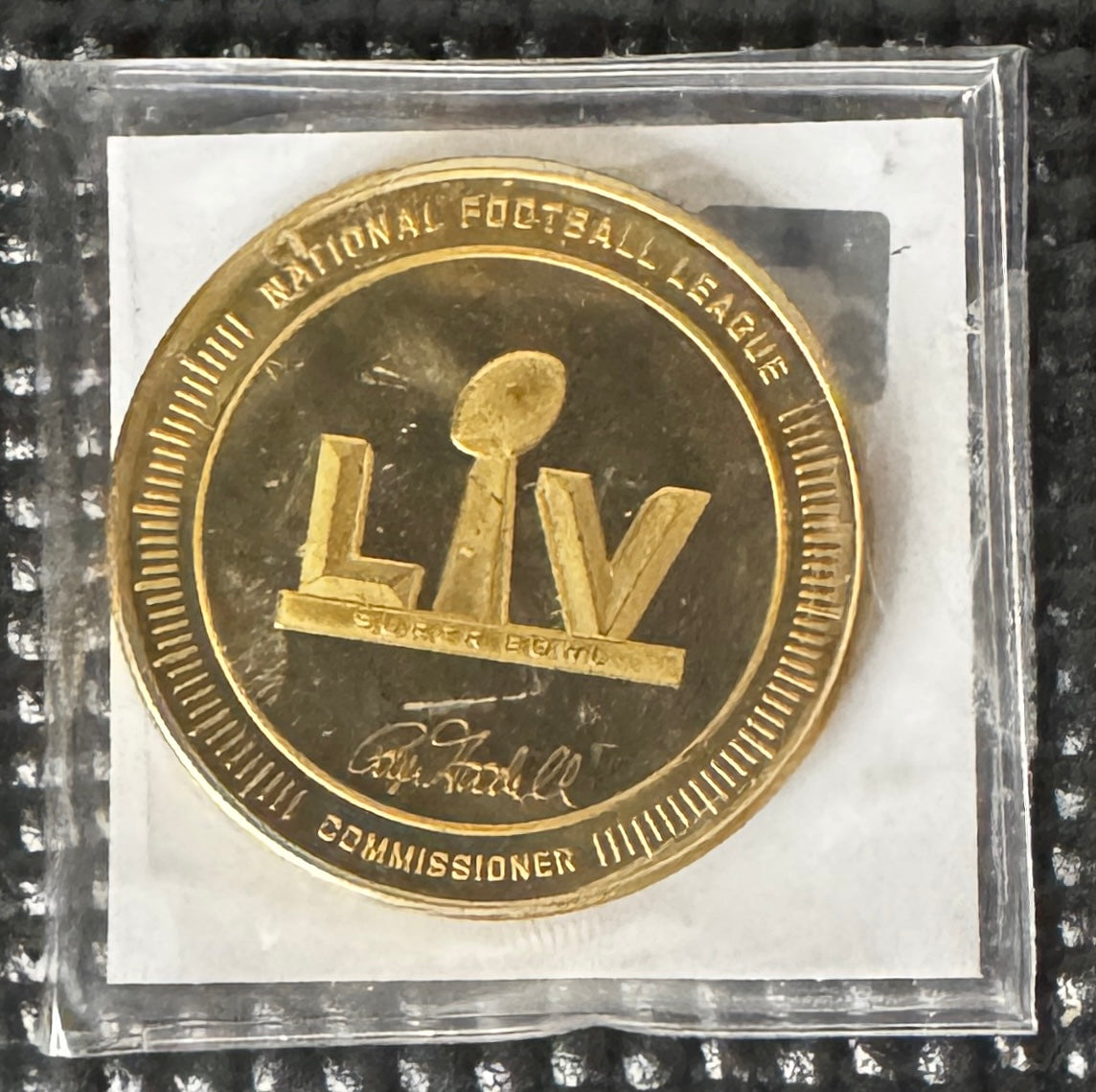 Super Bowl LV Commemorative Coin Toss Coin – Tampa Bay Buccaneers vs. Kansas City Chiefs 2021