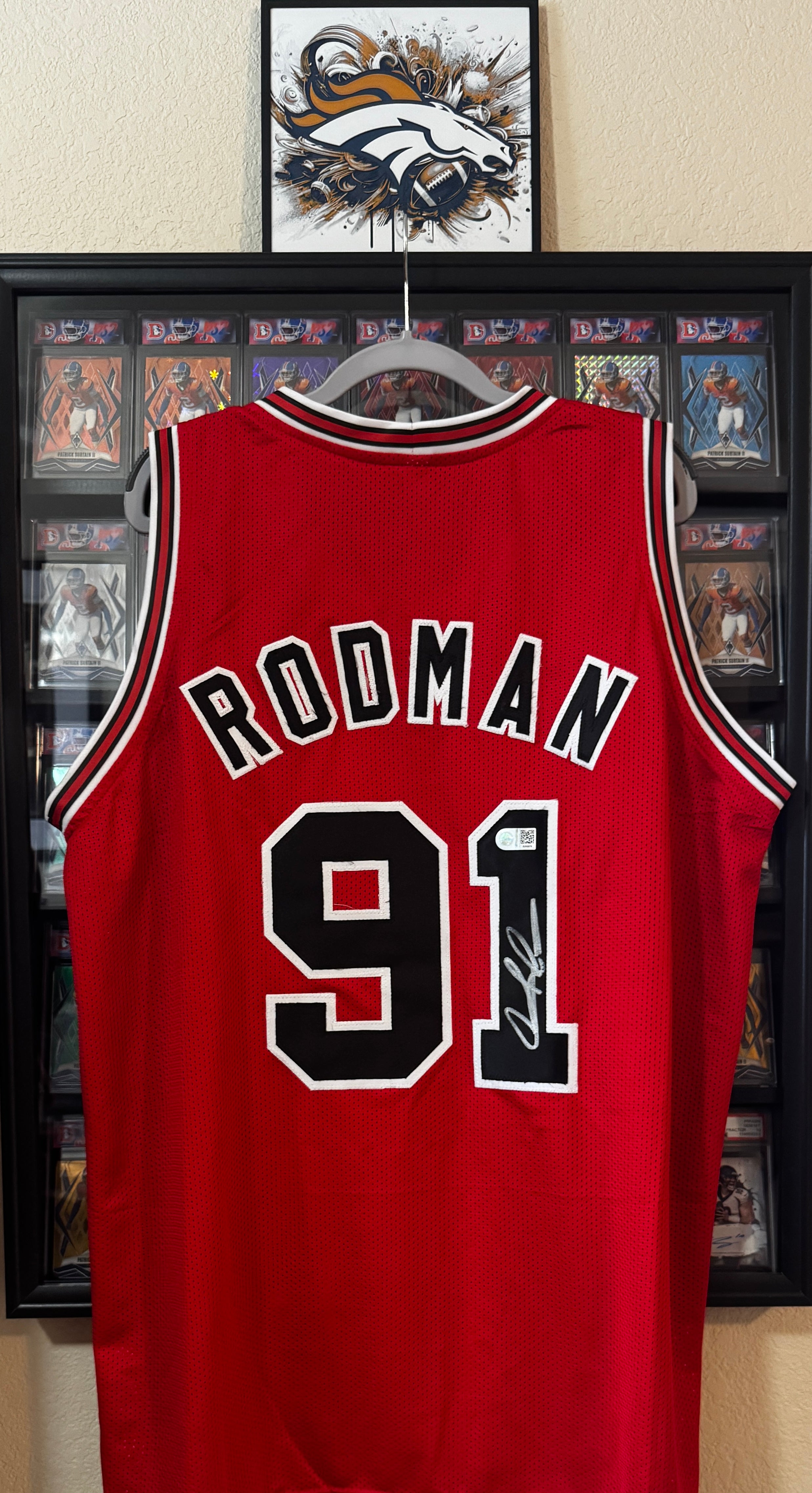 Dennis Rodman autograph Custom Chicago Bulls Jersey, SWAU SOA