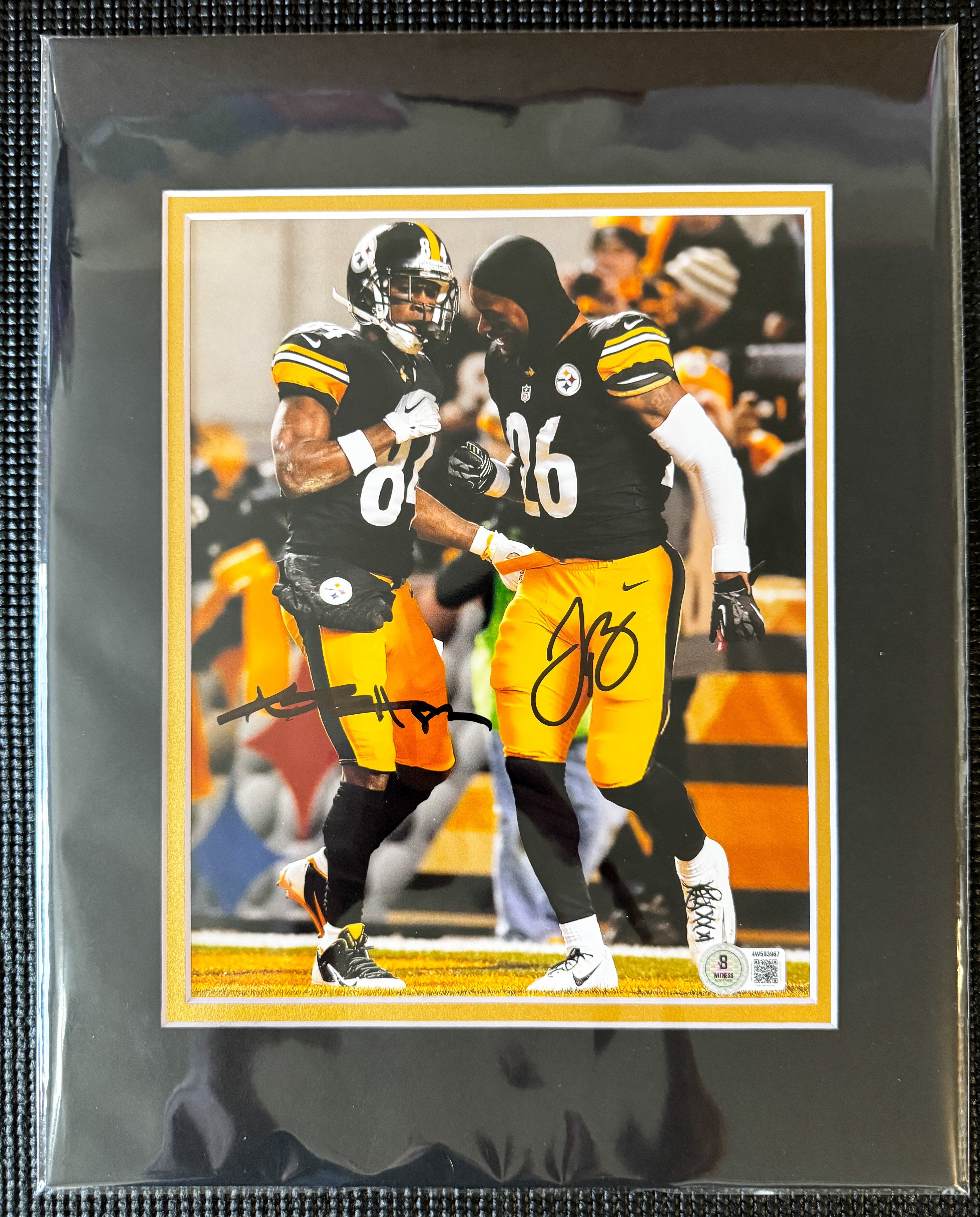 Antonio Brown & Le'Veon Bell Dual Autographed 8x10 photo in 11x14 matte (Black and Gold)
