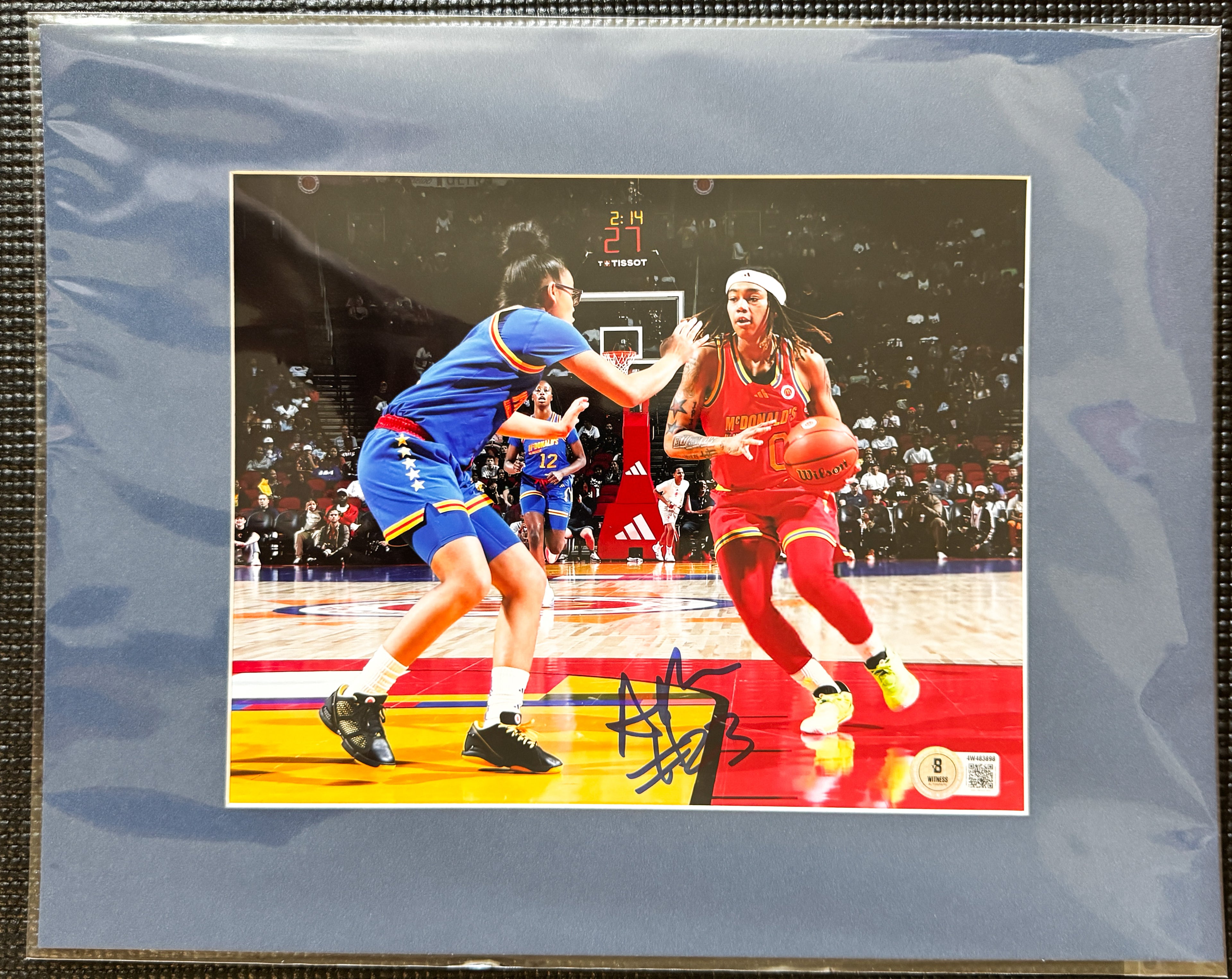 Antonette Brown Signed 8x10 Beckett/W (HS Basketball Antonino Browns Daughter)
