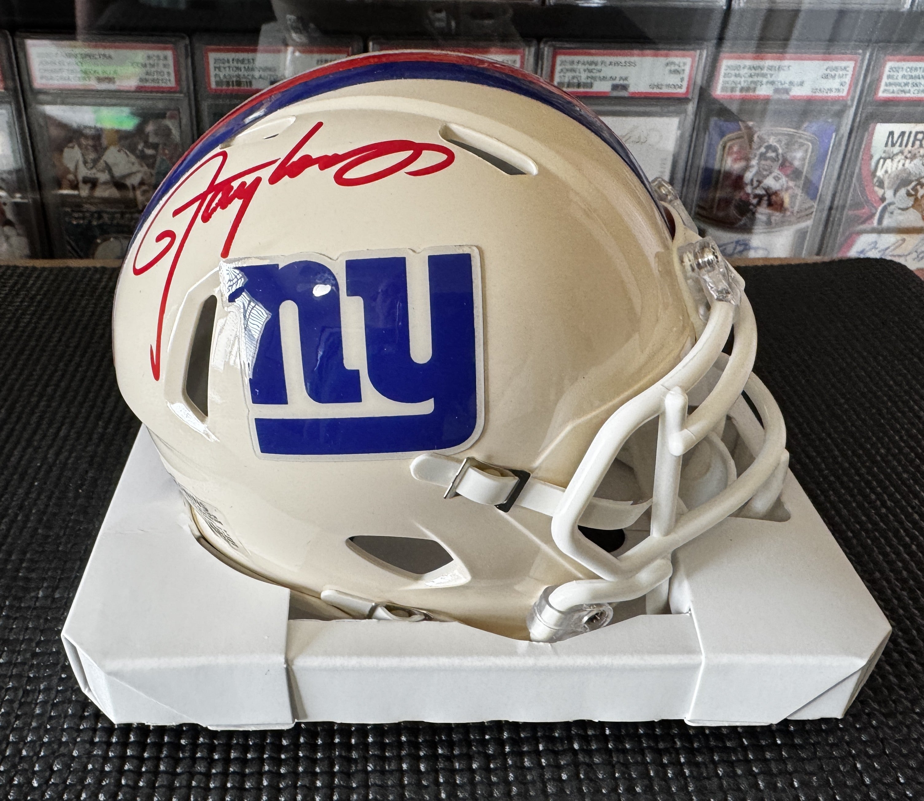 Lawrence Taylor Signed Autographed Giants Retro Mini Helmet SWAU COA