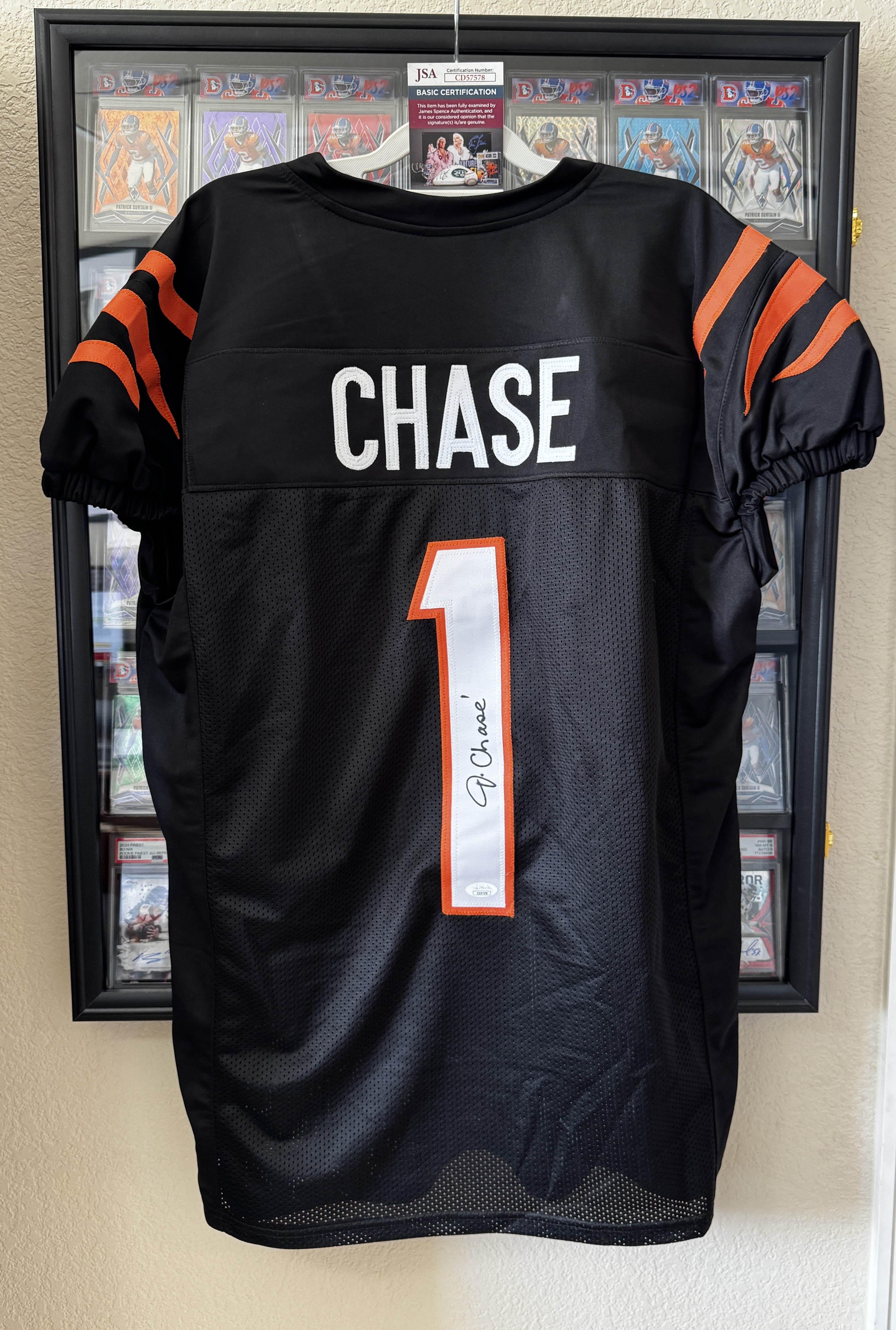 Ja'Marr Chase Autographed XL Cincinnati Player Jersey For Framing – JSA/W