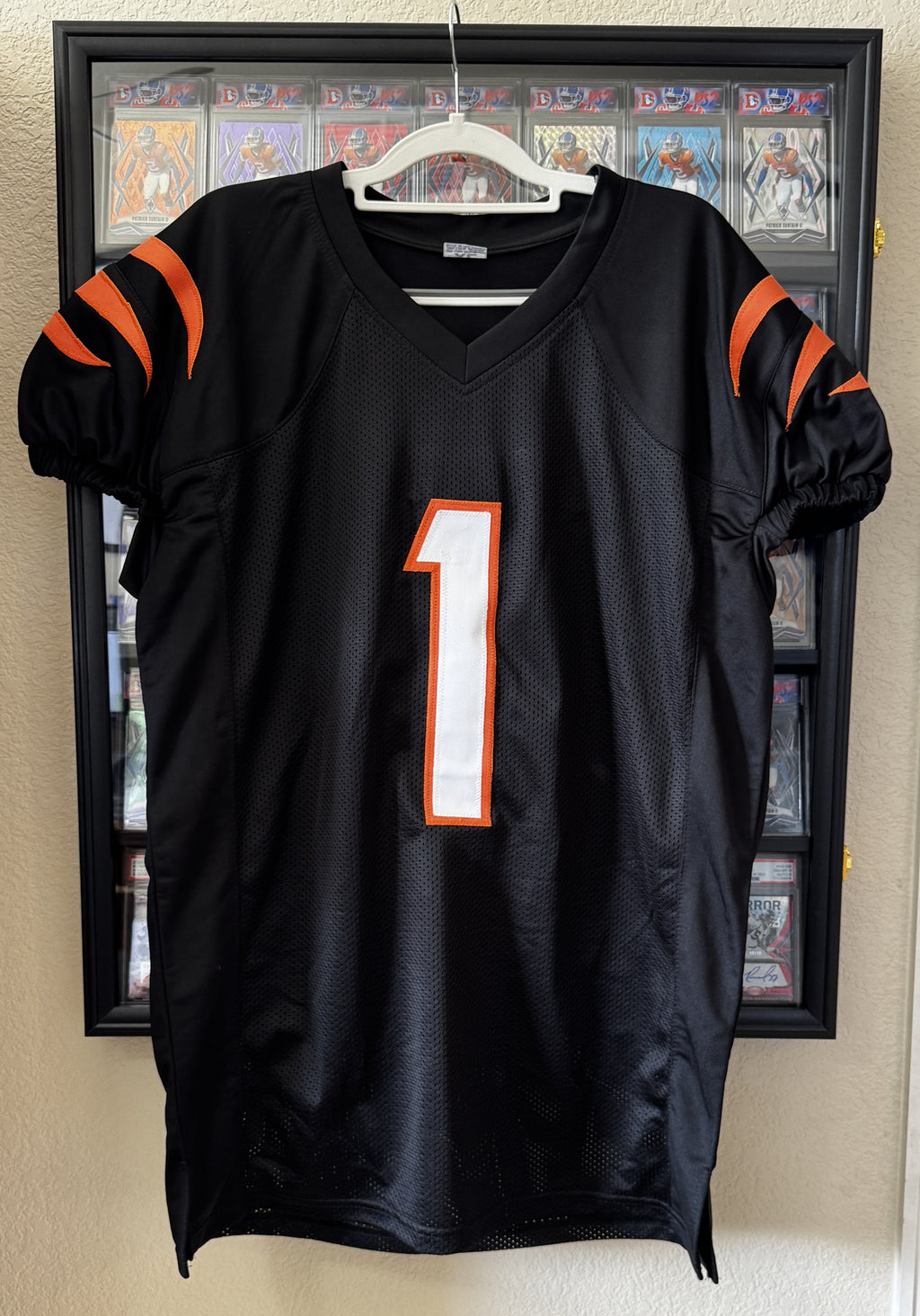 Ja'Marr Chase Autographed XL Cincinnati Player Jersey For Framing – JSA/W