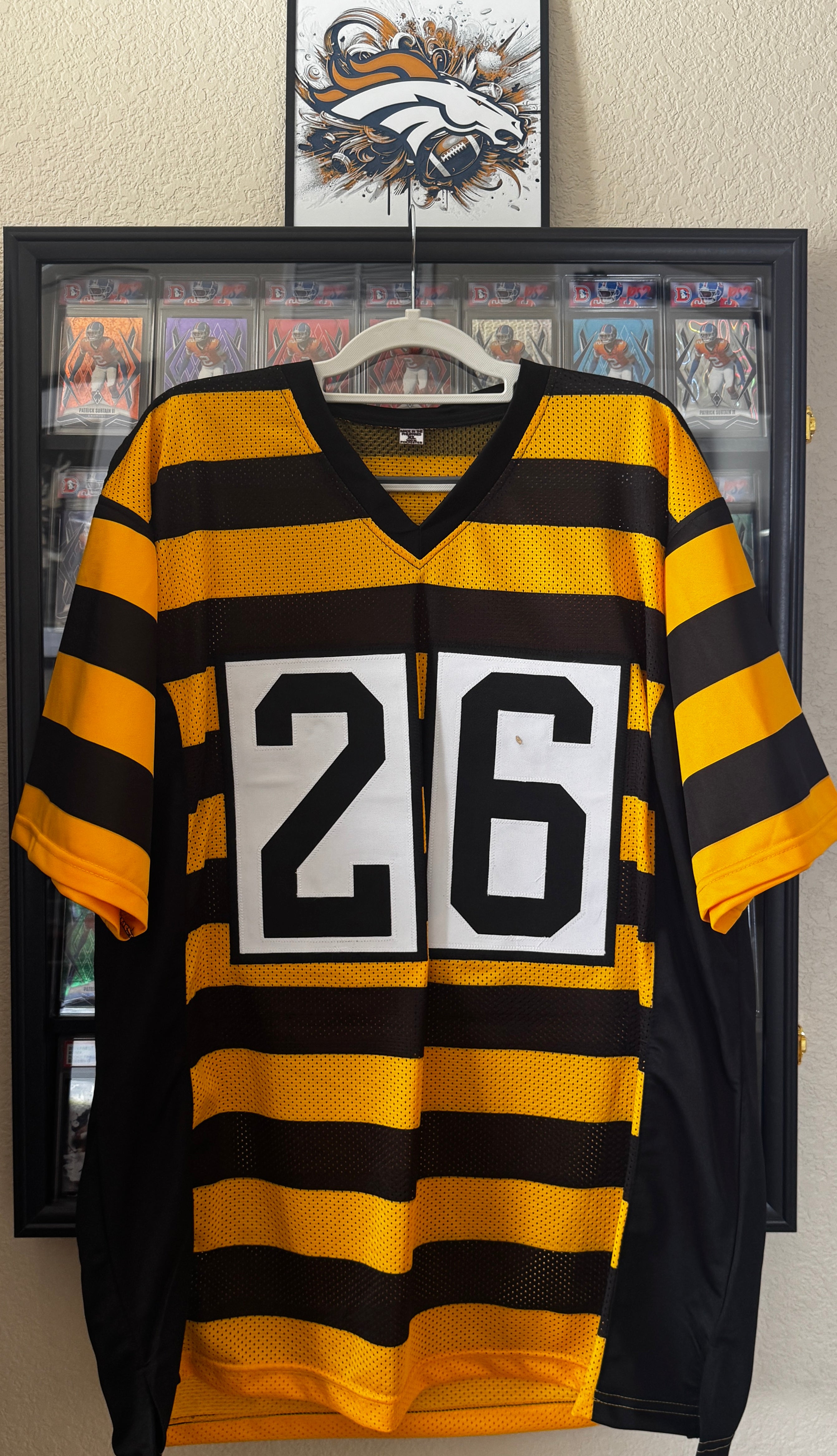 Le'Veon Bell Autographed XL Pittsburgh Player "Bumble Bee" Jersey For Framing – Beckett/W