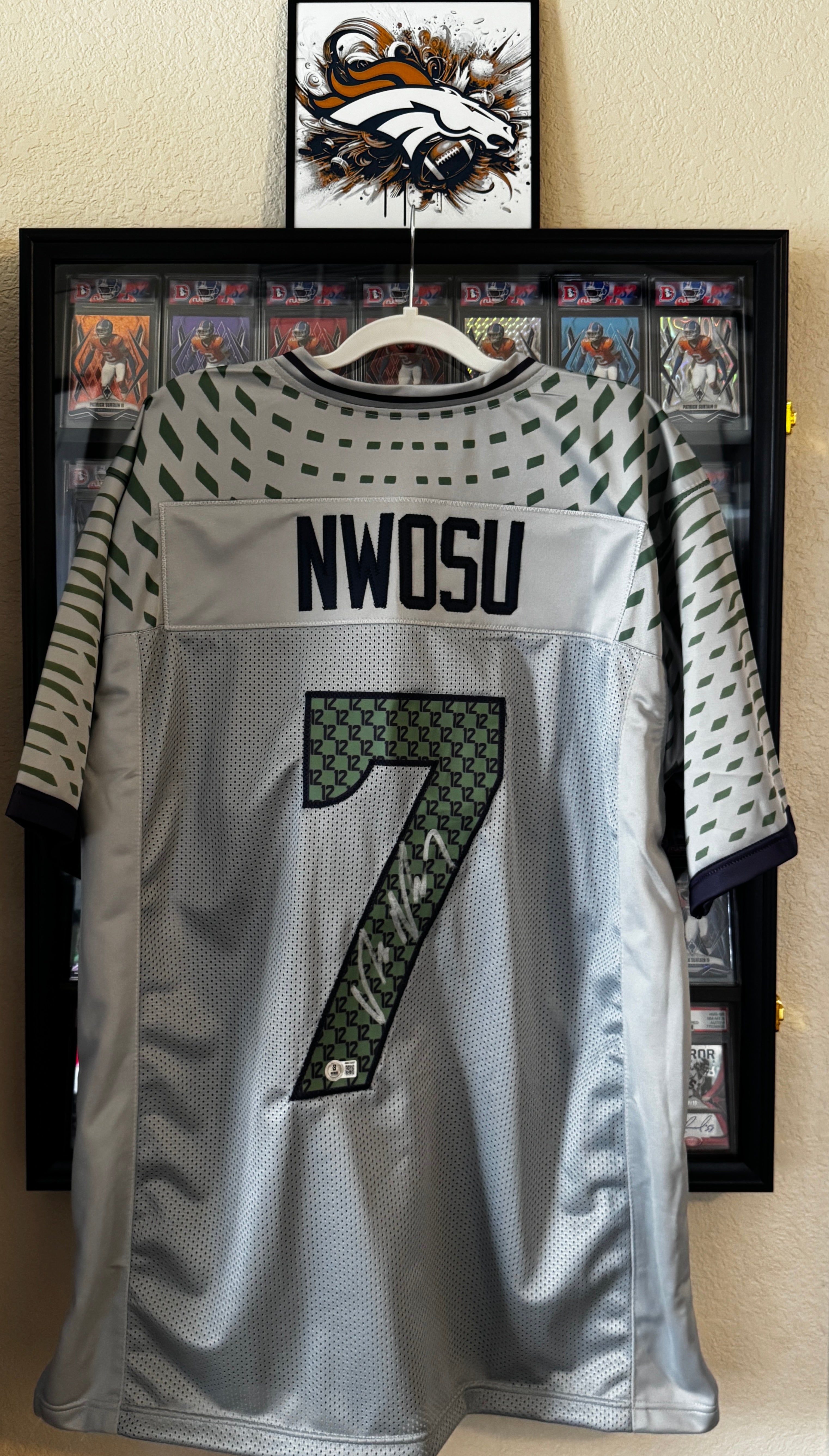 Uchenna Nwosu Autographed XL Seattle Player Rivals Jersey For Framing – Beckett/W